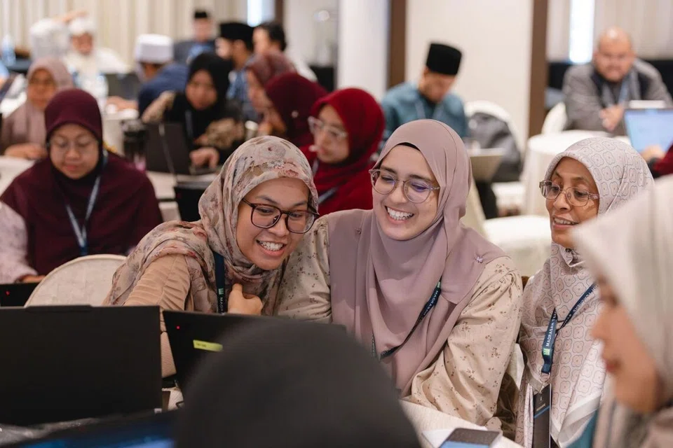 From lesson planning to Arabic grammar checkers: How madrasah teachers harness AI to transform learning