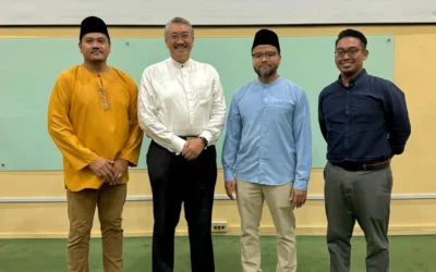 Pelajar Madrasah Aljunied timba ilmu kewangan